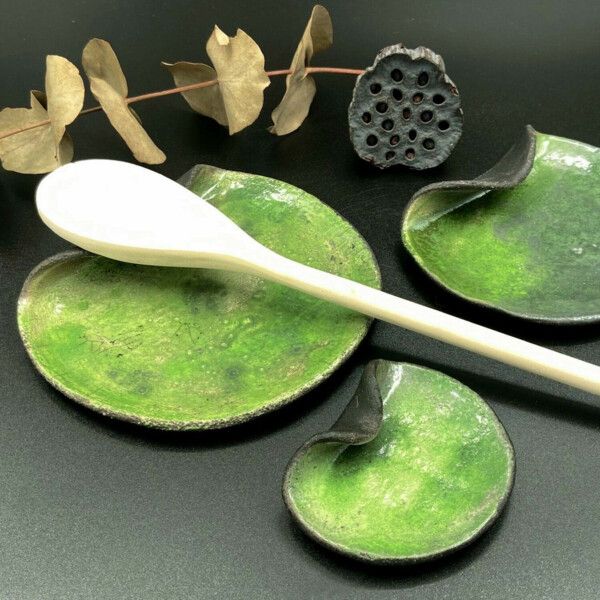 Repose cuillère ou vide poche en céramique raku, émail vert - L